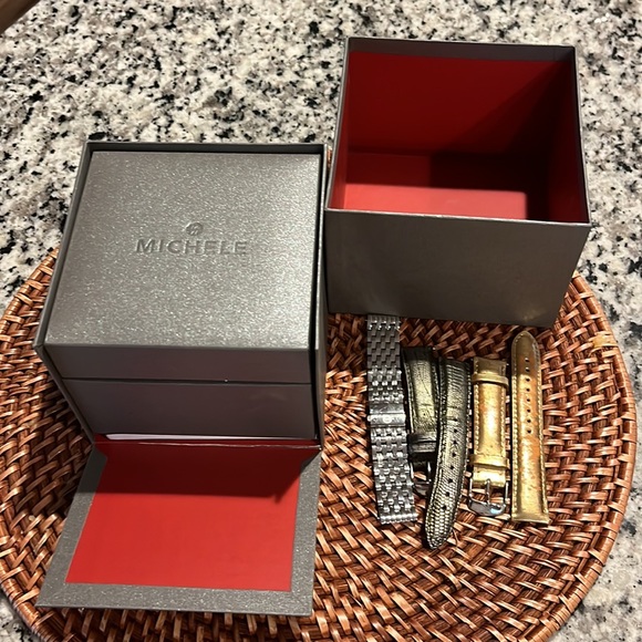 Michelle watch worn a few times in excellent condition . NEEDS NEW BATTERY - Picture 5 of 9